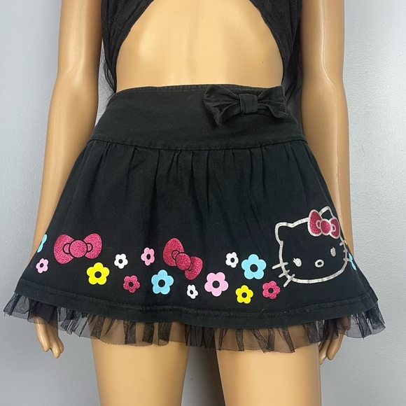 Hello Kitty Skirt - Picture 1 of 6